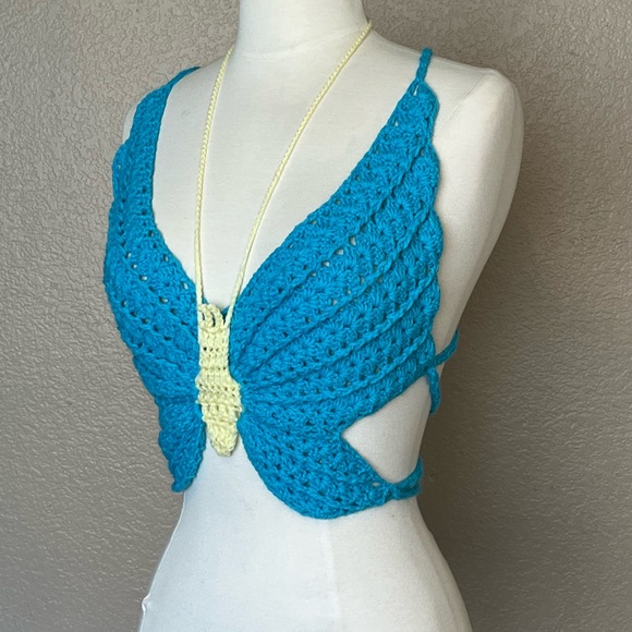 LOVELY BUTTERFLY CROCHET TOP - Picture 3 of 12